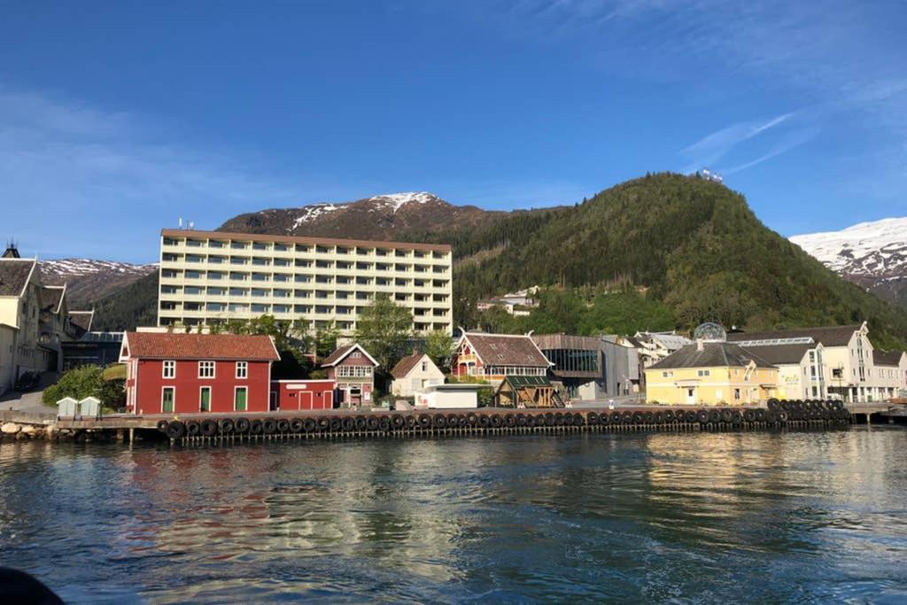 Balestrand Fjordapartments Holmen 19A Exterior foto