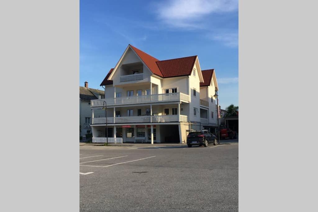 Balestrand Fjordapartments Holmen 19A Exterior foto
