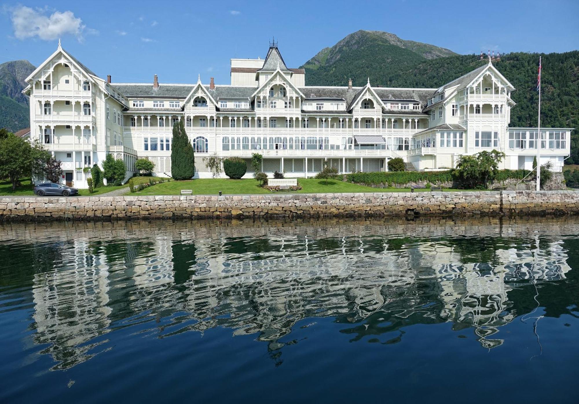 Balestrand Fjordapartments Holmen 19A Exterior foto